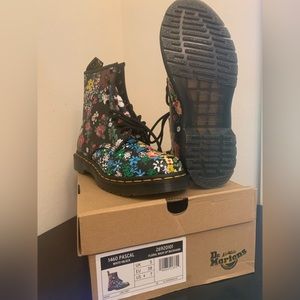 Dr. Martens 1460 Pascal